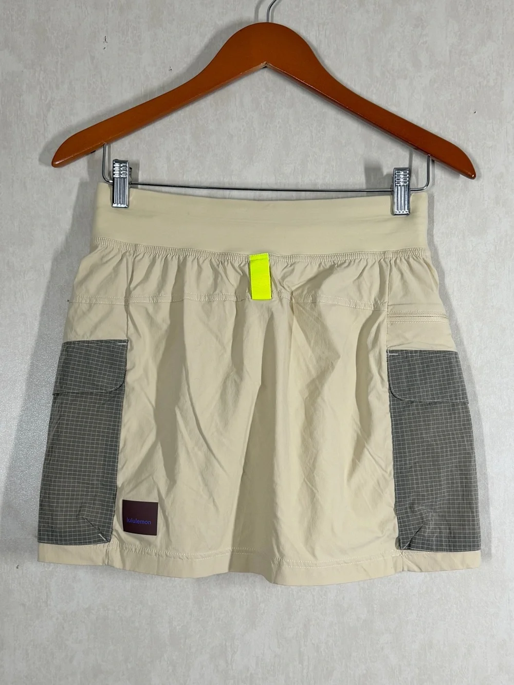 Lululemon Women’s Multi-Pocket Cargo High-Rise Hiking Skirt Skort in Prosecco 6